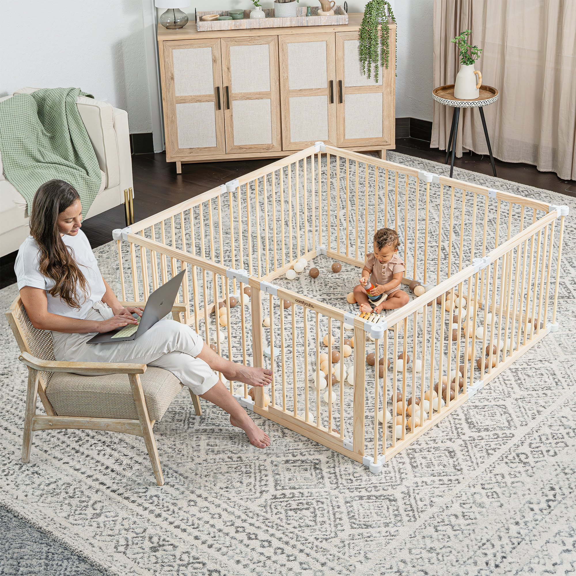 Playpen for Toddler and Babies in Natural Wood Secondary image
