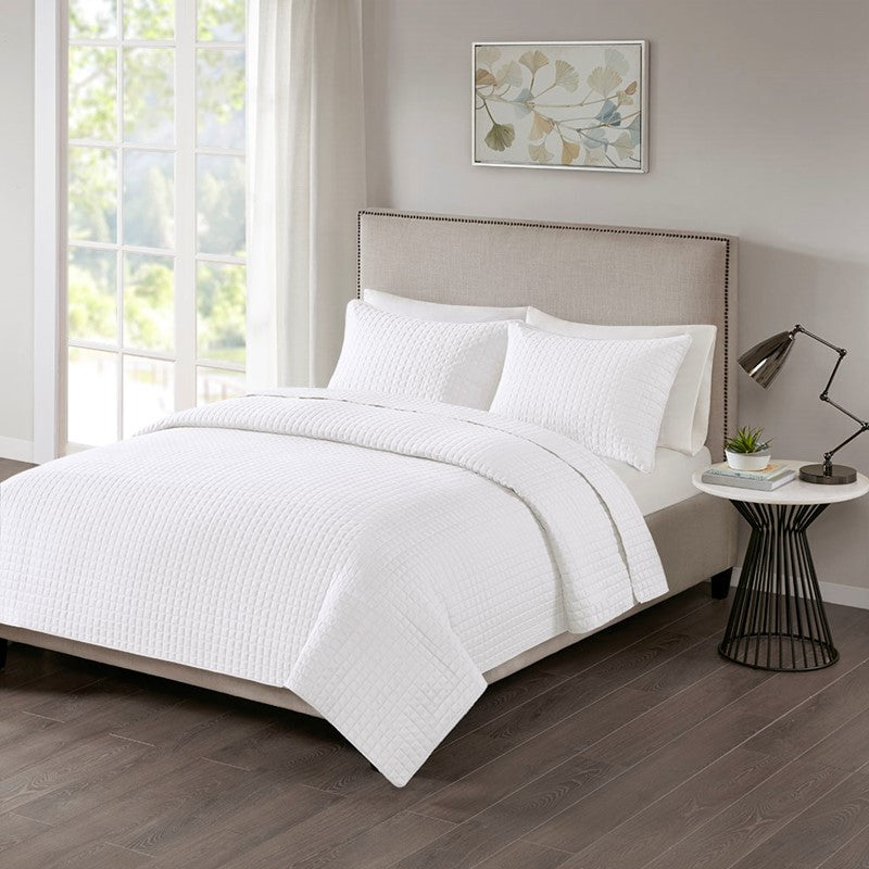 Otto 3 Piece Reversible Quilt Set Main image