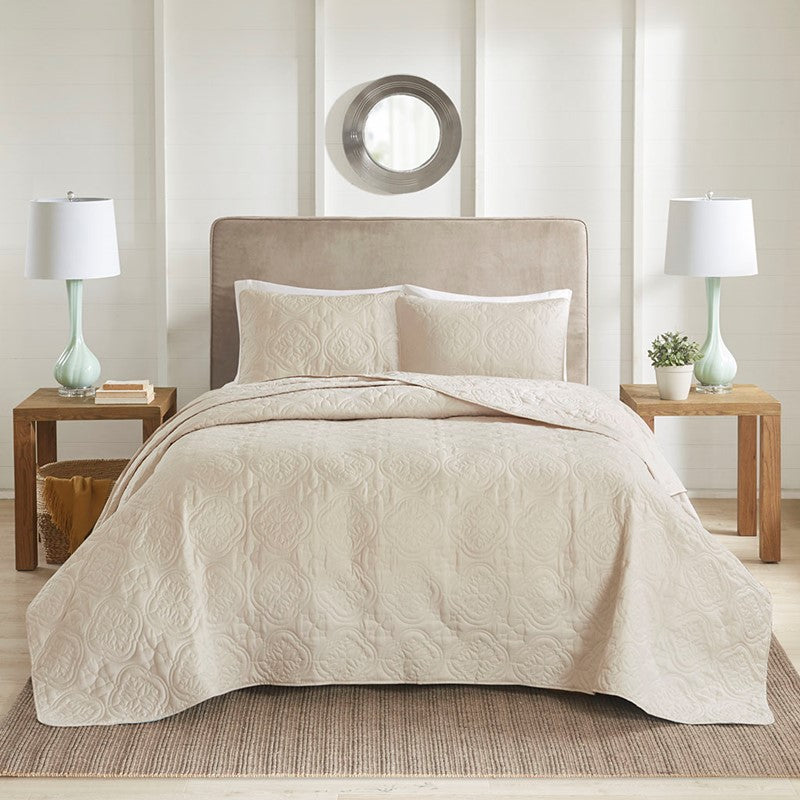 Oakley 3 Piece Reversible Bedspread Set Secondary image