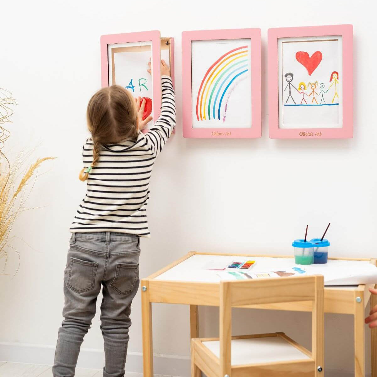 Changeable Artwork Frame Secondary image