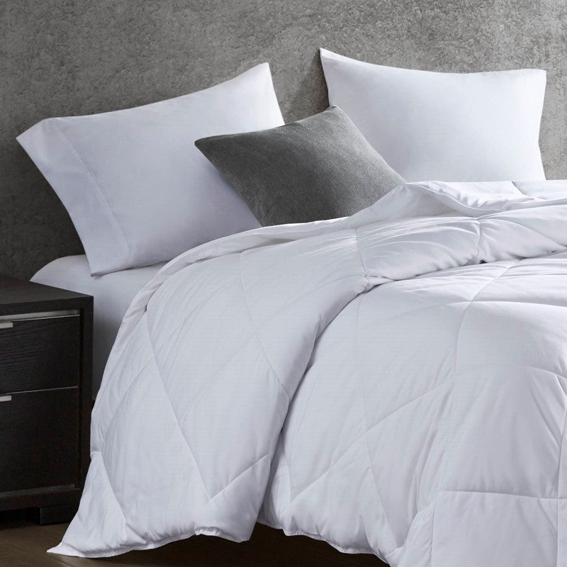 Cooling Touch Oversized Down Alternative Comforter