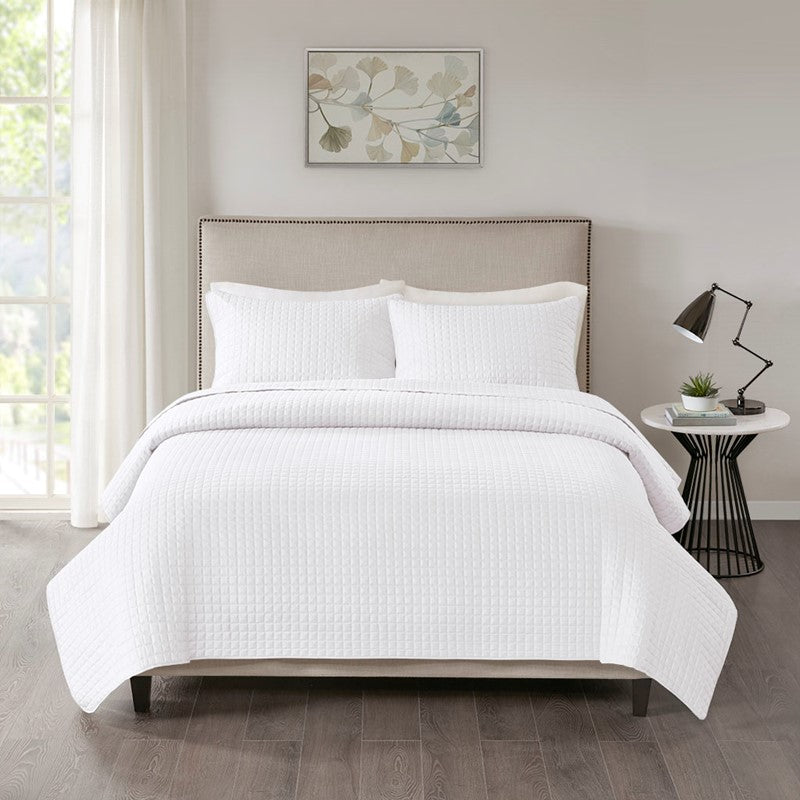 Otto 3 Piece Reversible Quilt Set Secondary image