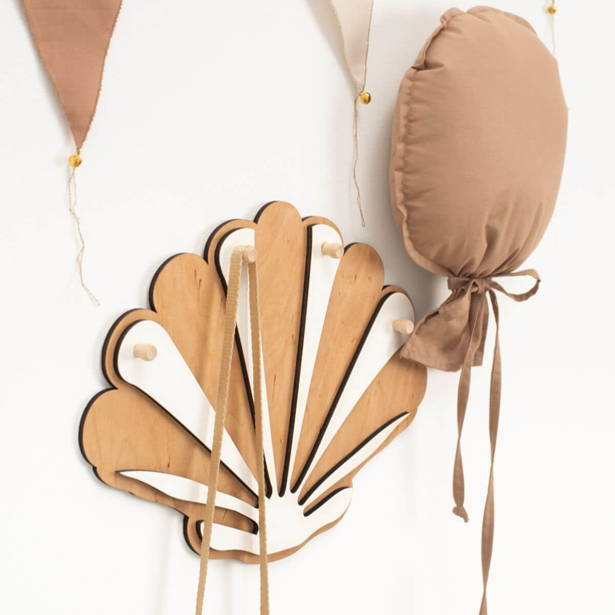 Sea Shell Wall Hanger for Nursery Secondary image
